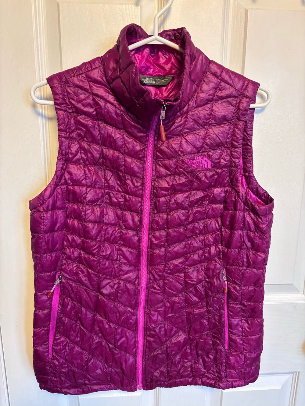 The North Face ThermoBall Vest Fuchsia Pink Quilted Puffer Layer Womens M